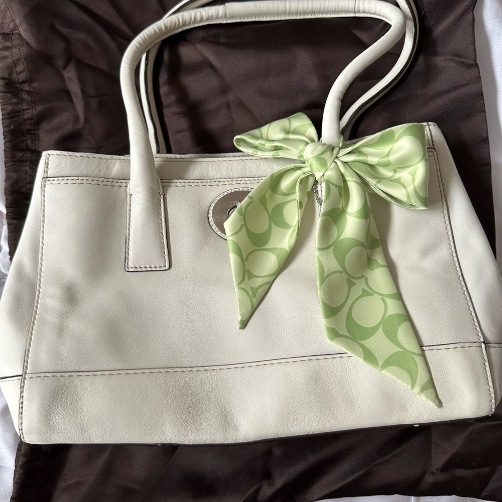 NWOT Coach Cream Shoulder Bag with Original Accent Scarf w dust bag